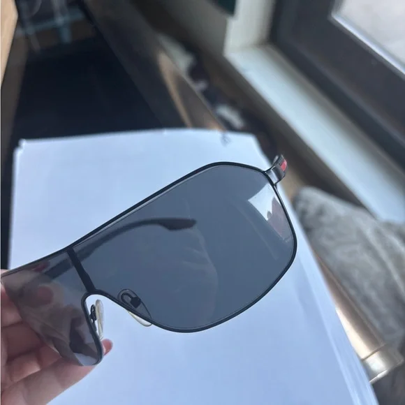 Stylish Black Prada Shield Sunglasses SPS53V1BO5S0 Linea Rosa